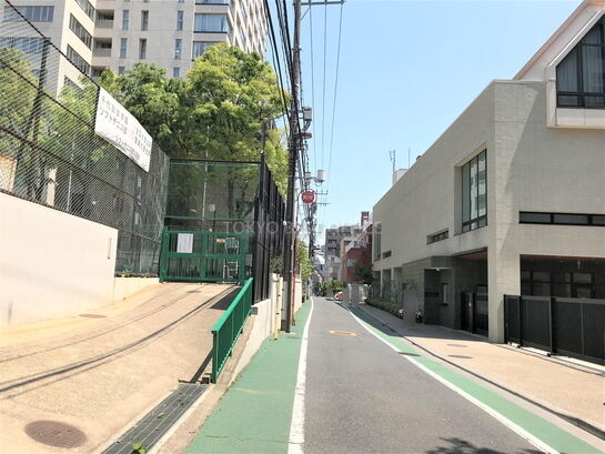 ビル周辺風景①