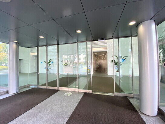 ビルエントランス③