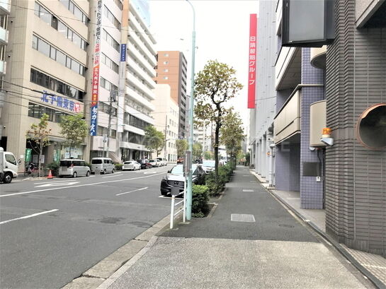 ビル周辺風景①