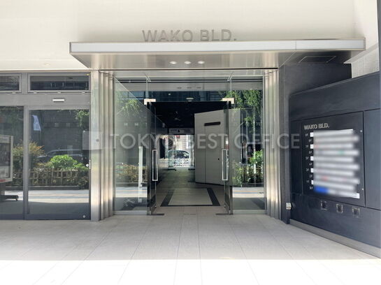 エントランス（大通り側）