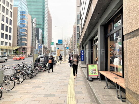 ビル周辺風景②