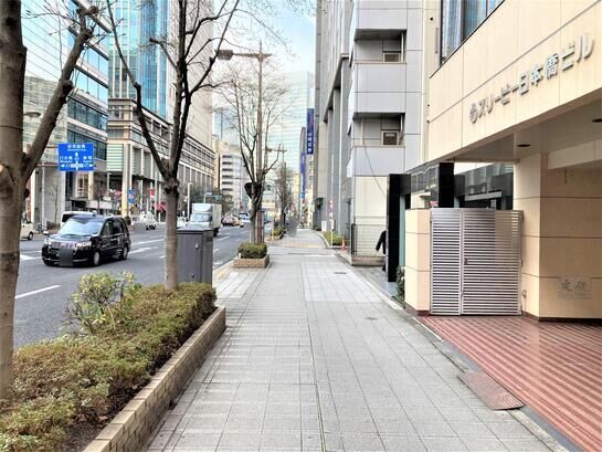 ビル周辺風景②