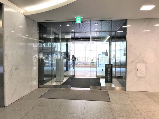 エントランスホール③