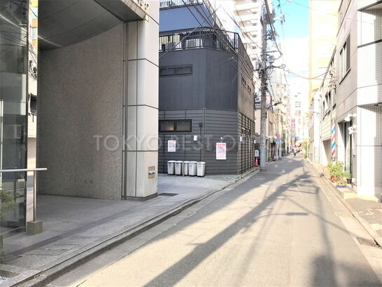 ビル周辺風景①