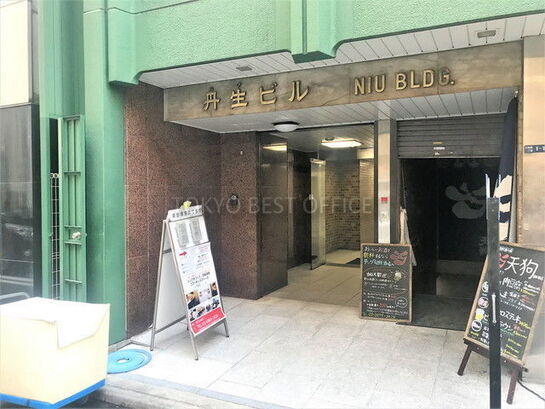 ビルエントランス②