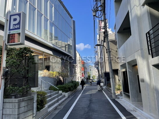 裏手入口側　周辺風景