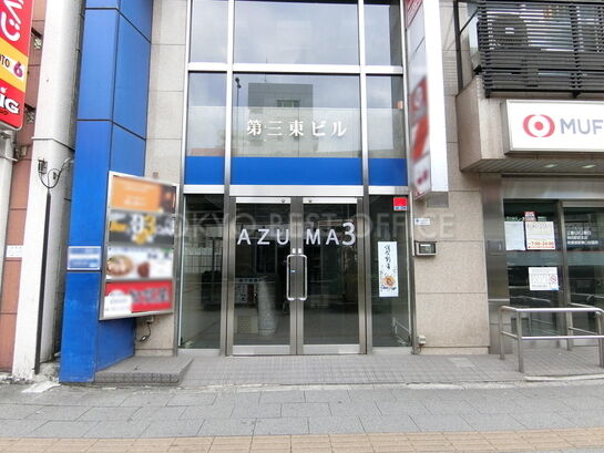 ビルエントランス