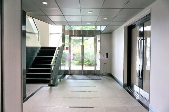 エントランスホール②