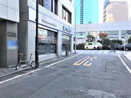 ビル周辺風景②