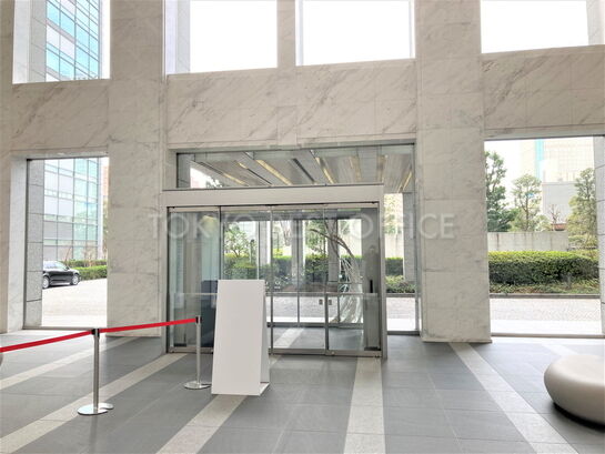 エントランスホール③