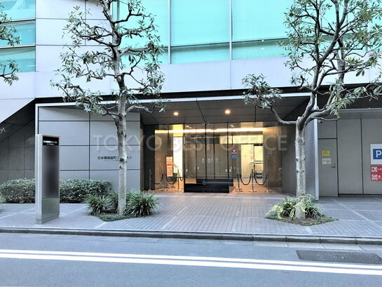 ビルエントランス①