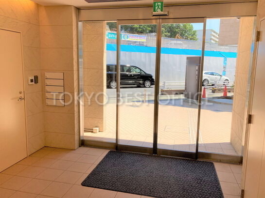 エントランス(出口)