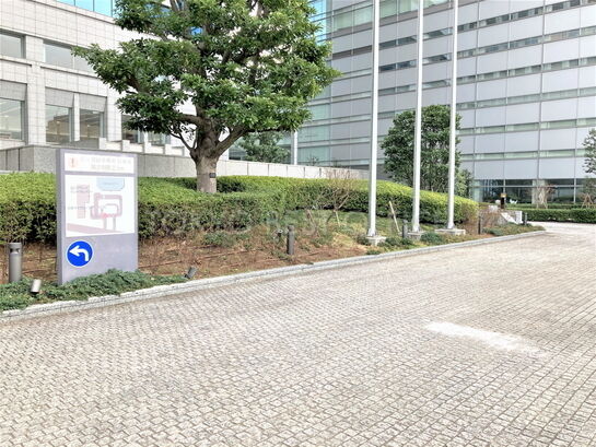 ビル周辺風景②