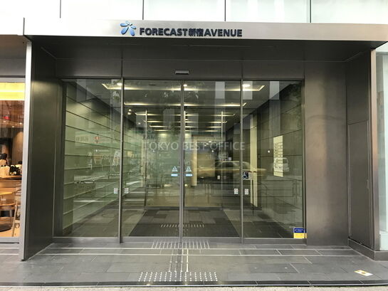 ビルエントランス