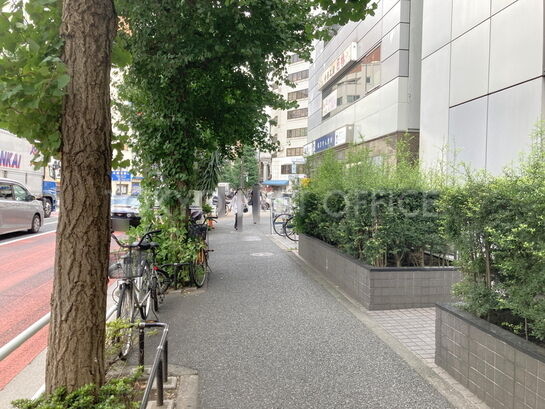 ビル周辺風景②