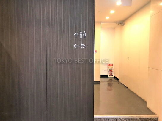 1階トイレ入口