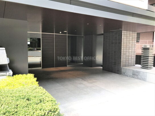 ビルエントランス