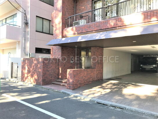 ビルエントランス①