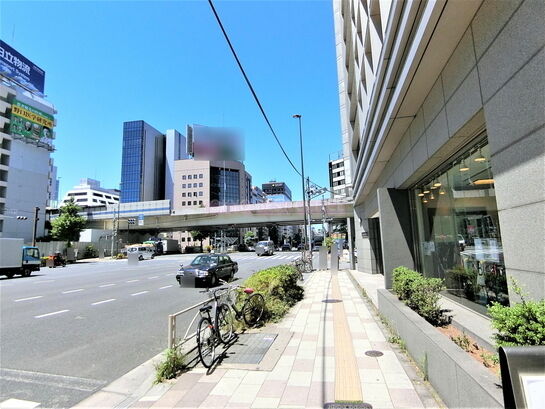 ビル周辺風景②