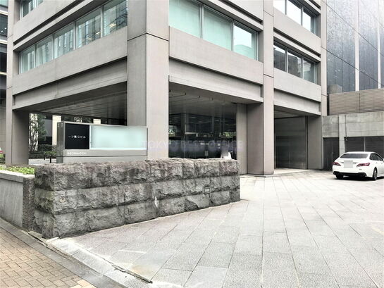 ビルエントランス①