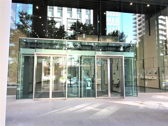 ビルエントランス②