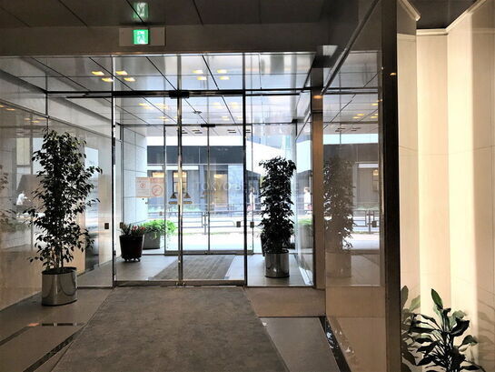 エントランス内