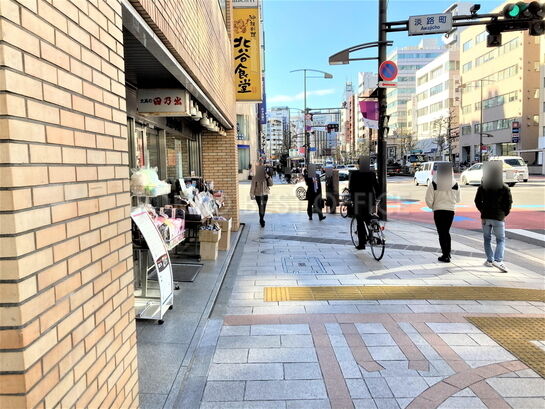 ビル周辺風景②