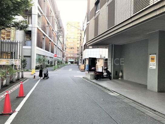 ビル周辺風景①