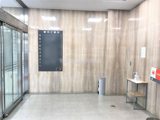 エントランスホール①