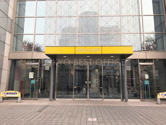 正面(商業施設側)入口