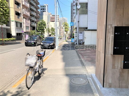 ビル周辺風景②