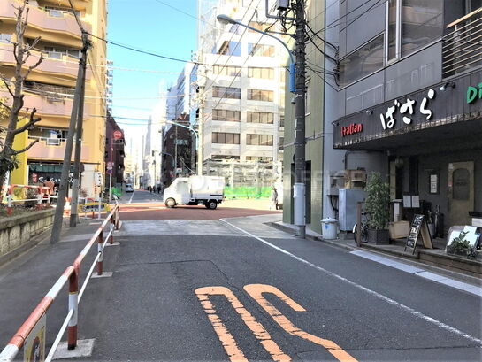ビル周辺風景①
