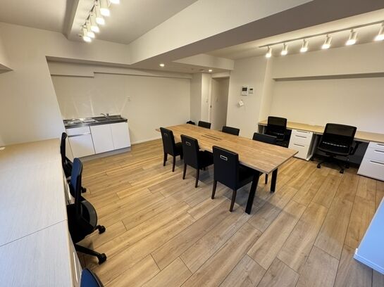 リニューアル前室内写真