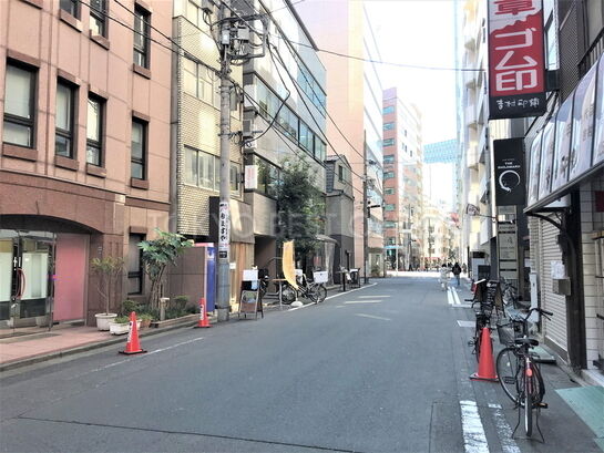 ビル周辺風景①