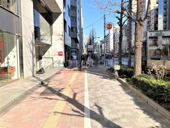 ビル周辺風景①