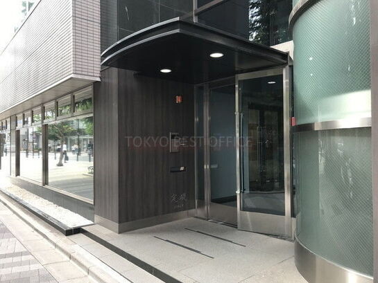 ビルエントランス①