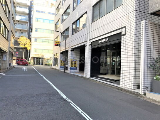 ビル周辺風景①