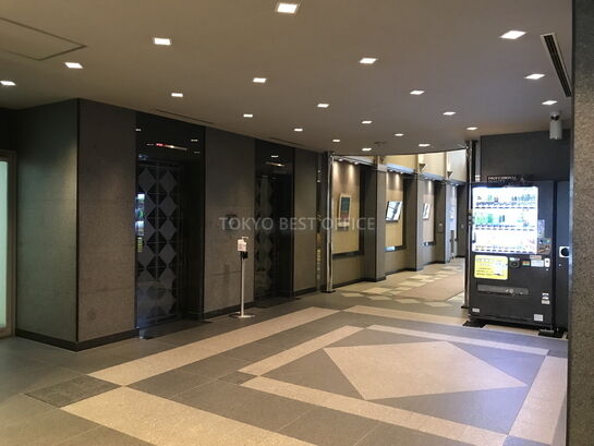 エレベーターホール②
