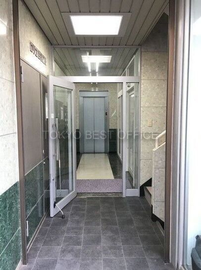 エントランスホール①