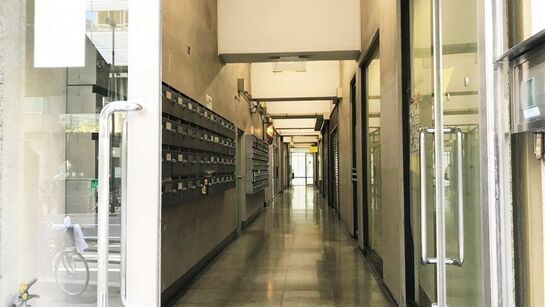 ビルエントランス②