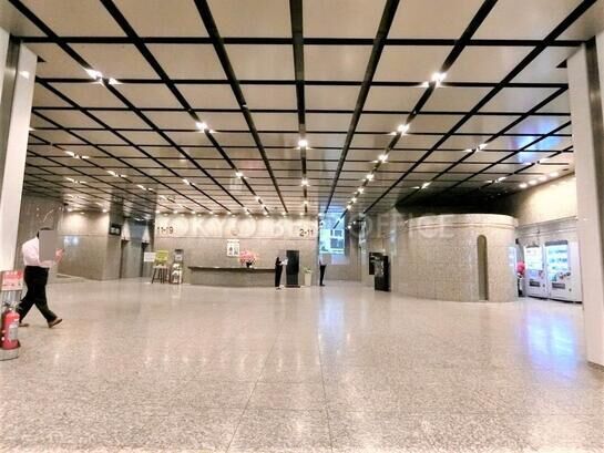 エントランスホール③