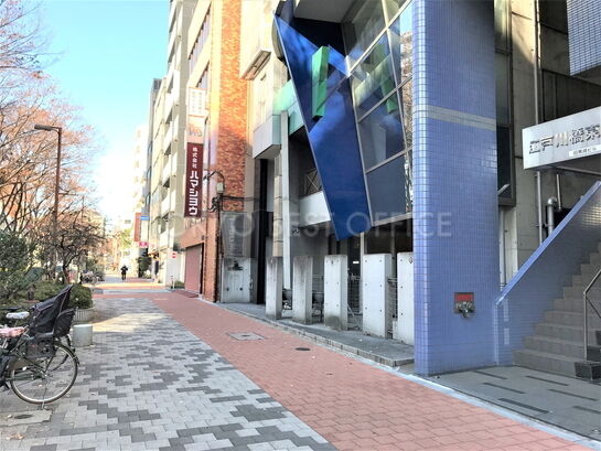 ビル周辺風景①