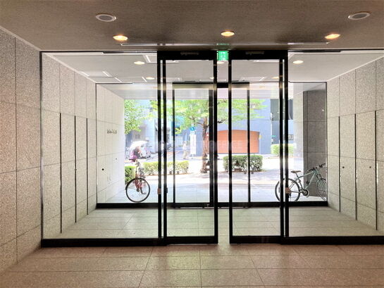 エントランスホール