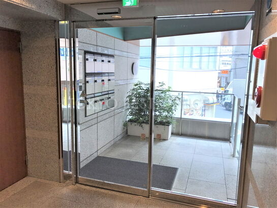 エントランスホール①