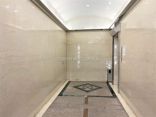 エントランスホール②