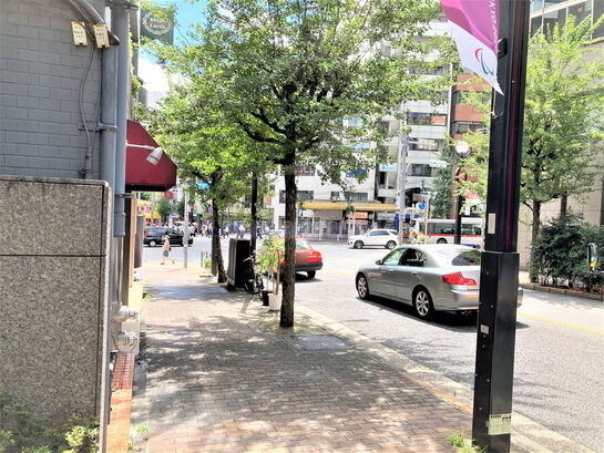 ビル周辺風景①