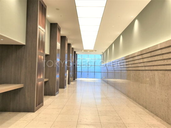 エントランスホール②