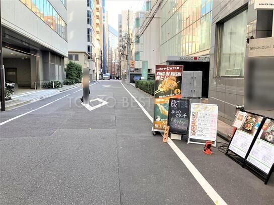 ビル周辺風景①