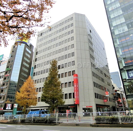 日本生命新宿西口ビル外観①