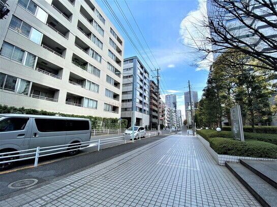 ビル周辺風景②